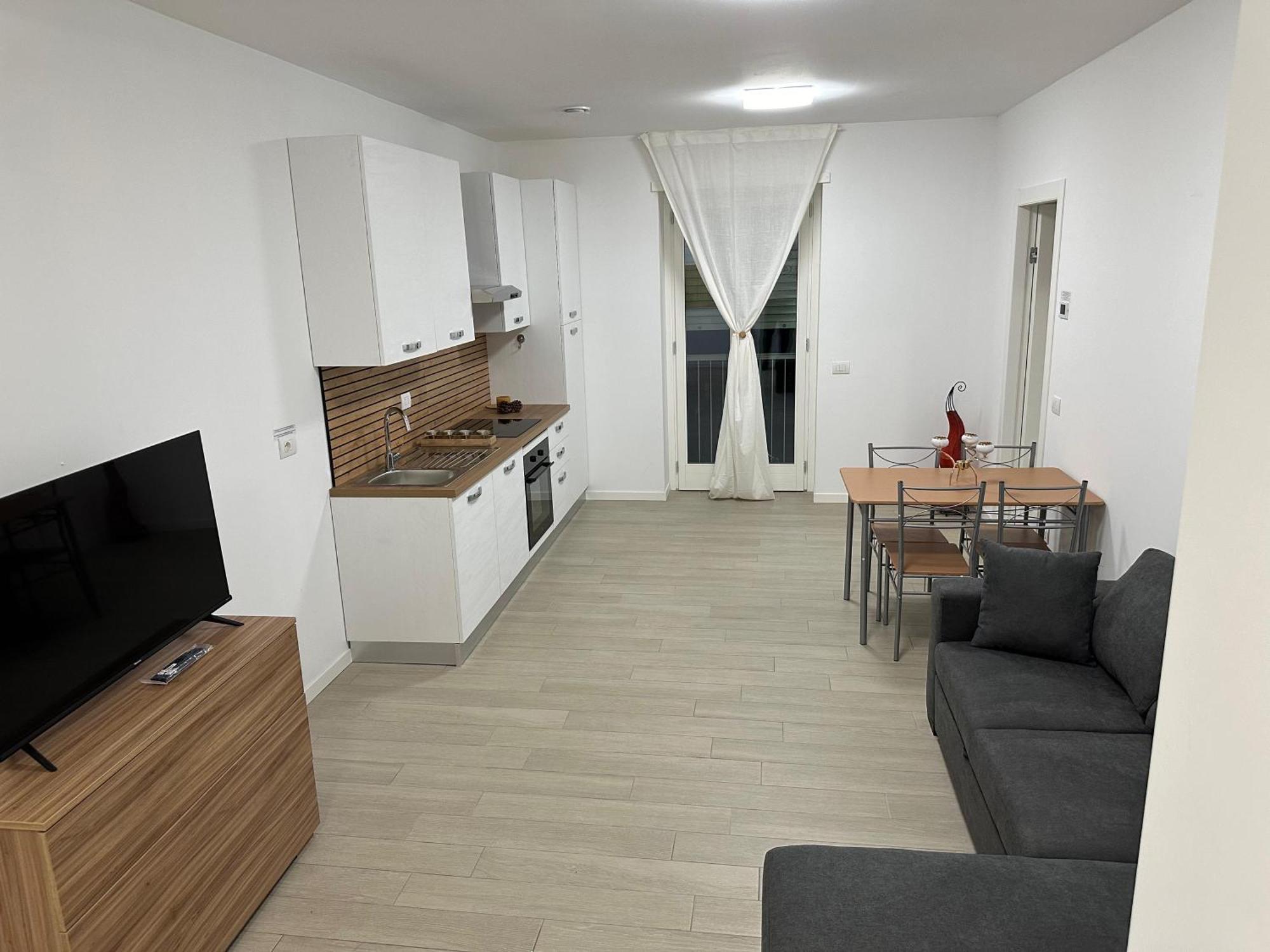 Casa Ideale Tim Appartmanti Moderni Vicina Al Centro Lecco Luaran gambar