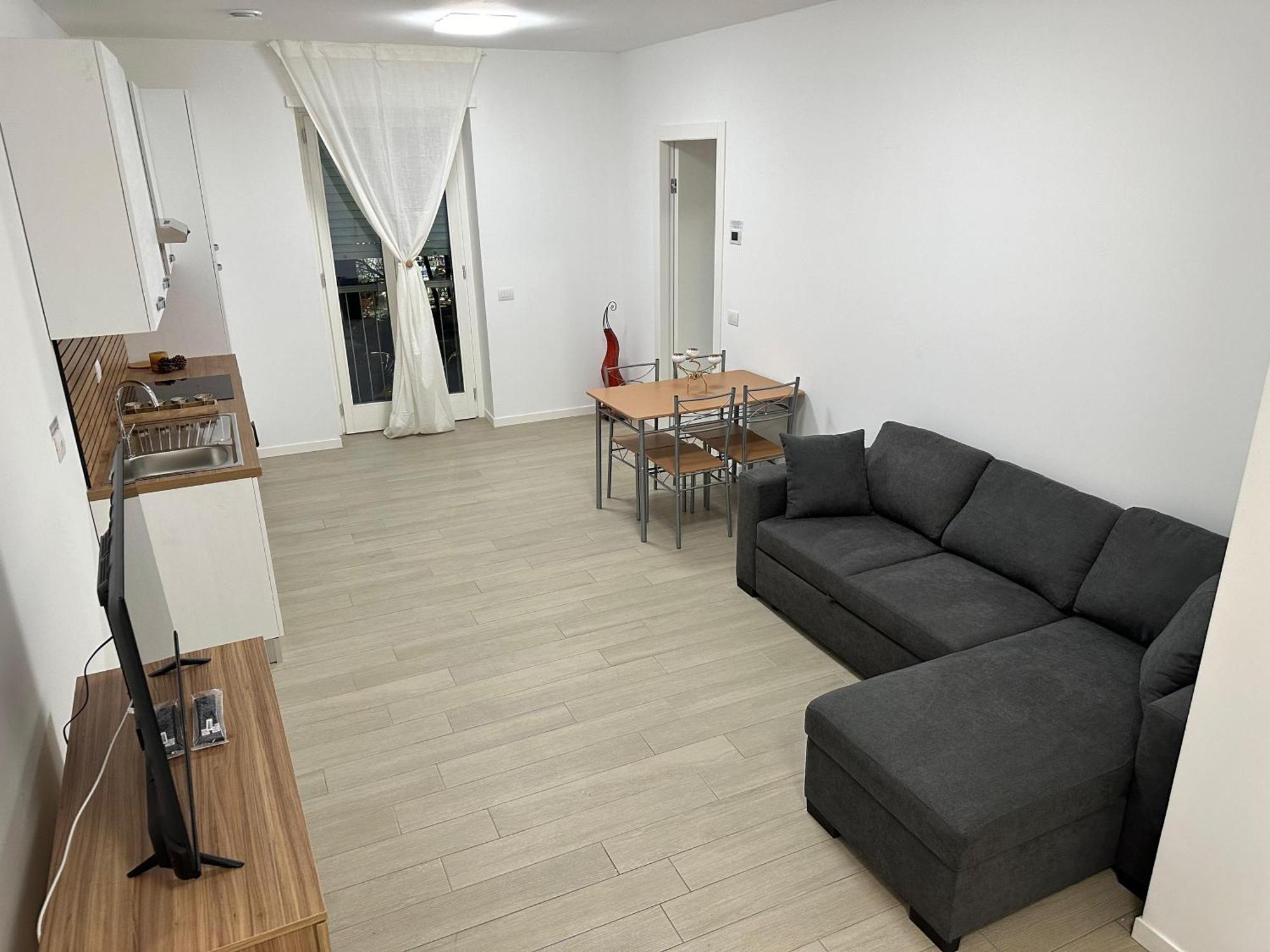 Casa Ideale Tim Appartmanti Moderni Vicina Al Centro Lecco Luaran gambar