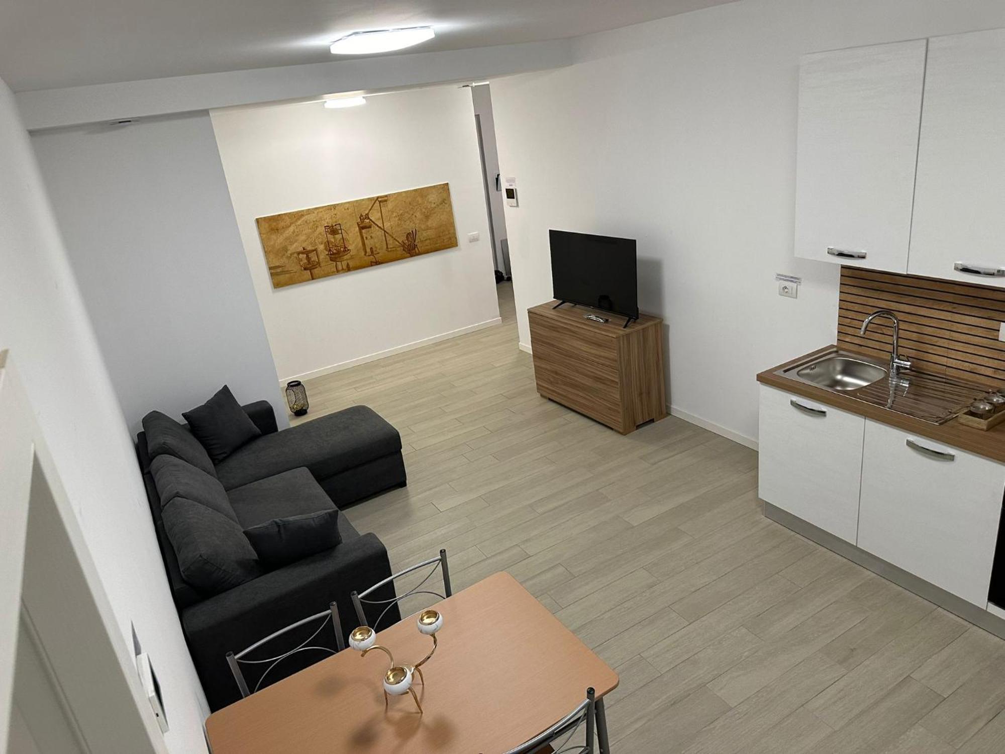 Casa Ideale Tim Appartmanti Moderni Vicina Al Centro Lecco Luaran gambar