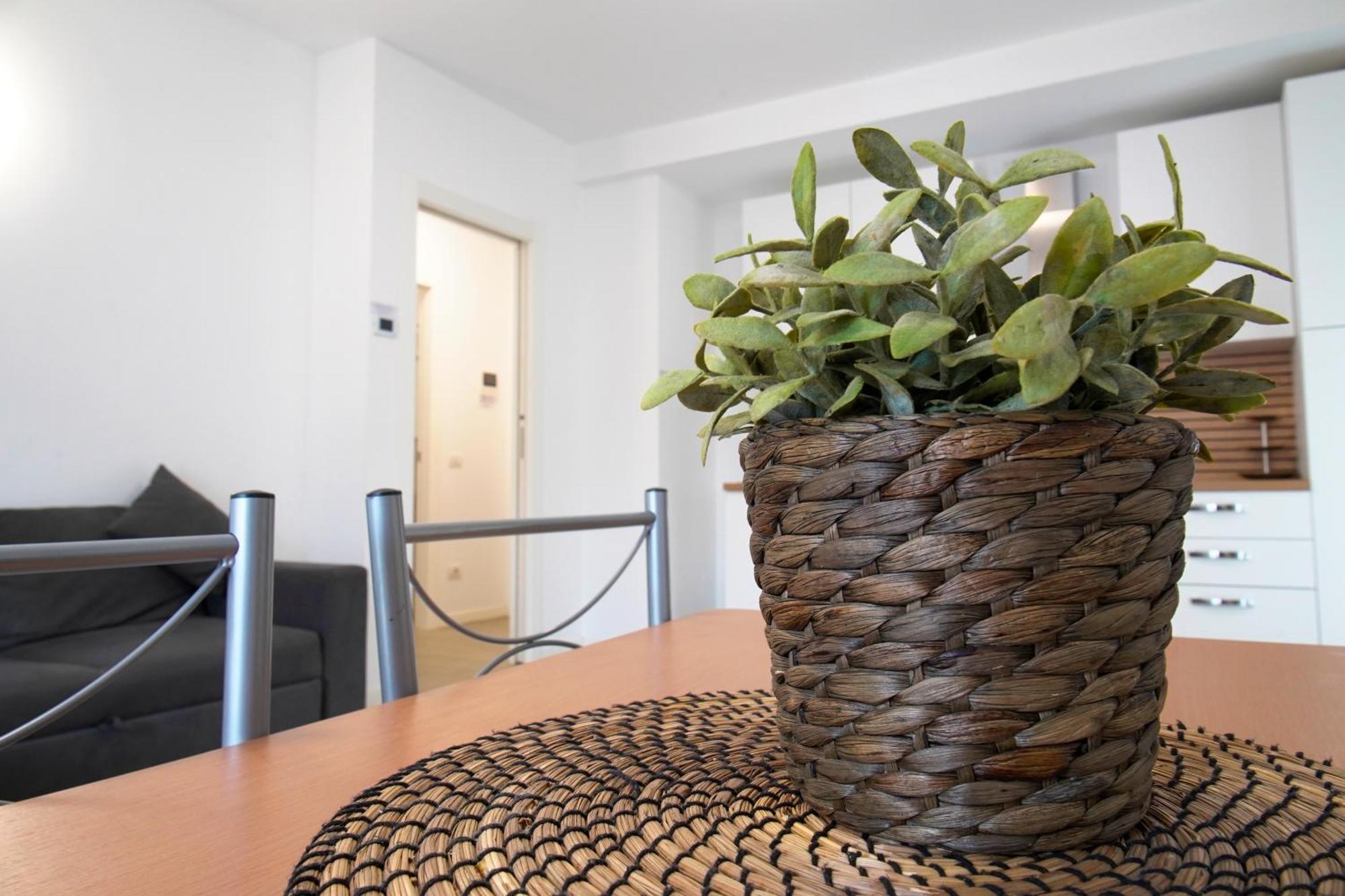 Casa Ideale Tim Appartmanti Moderni Vicina Al Centro Lecco Luaran gambar